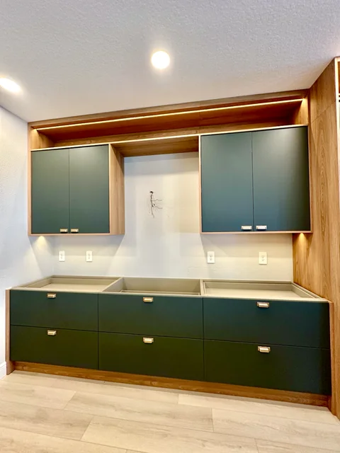 Green Kitchen Cabinets